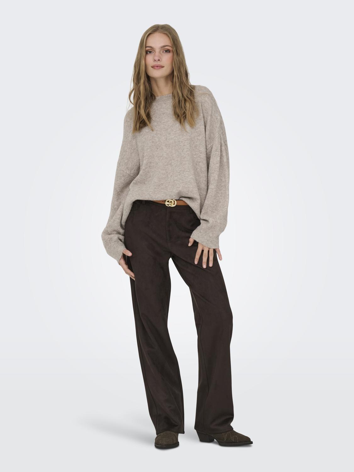 model_shot-front_full